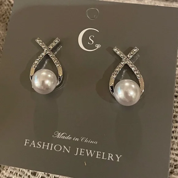 Earrings, Drop Faux Pearl & Rhinestones, BRAND NEW! - Picture 1 of 4